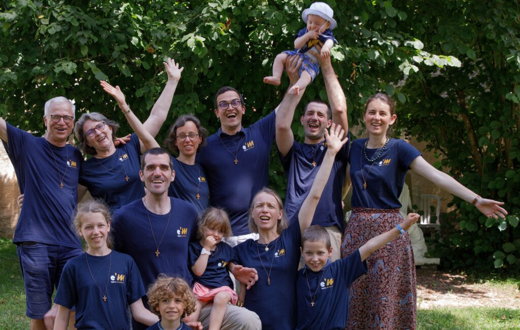 sourires aime mission promo couples enfants service église